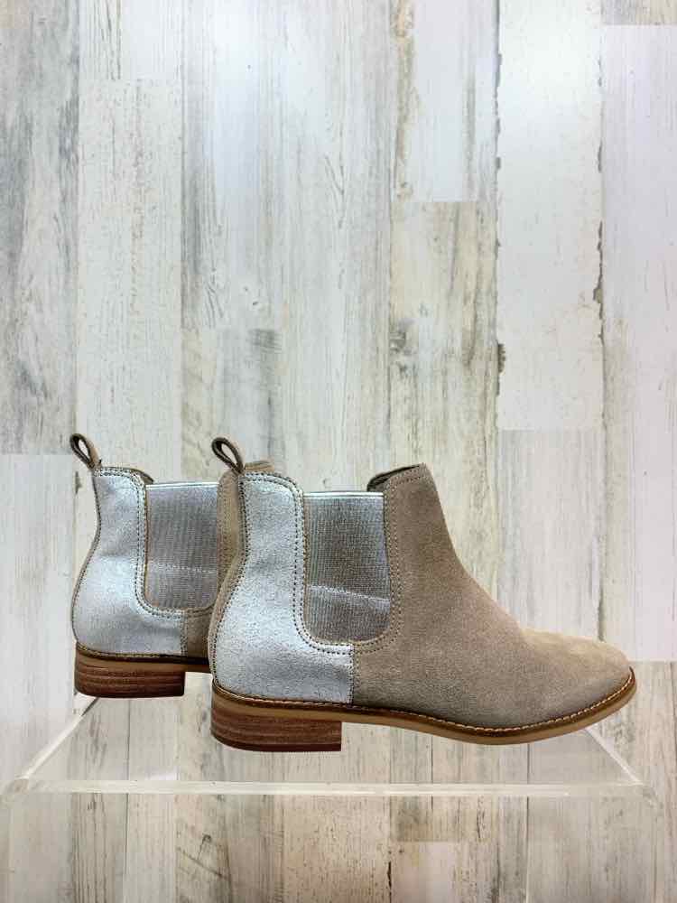 PRE-OWNED TOMS SHOES Shoe Size 6.5 BROWN/SILVER 2 TONE CHELSEA BOOT Boots/TOMS: