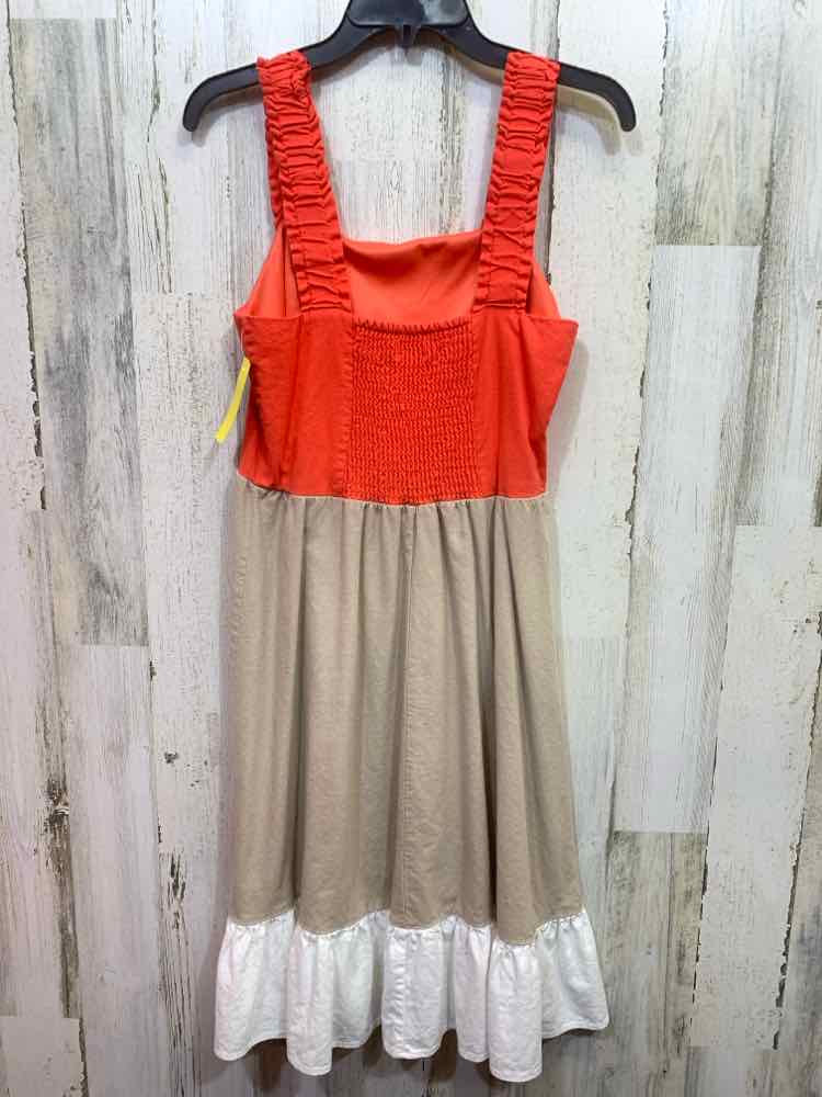 PRE-OWNED 52 SEVEN Dresses and Skirts Size M CORAL/BGE 2 TONE TANK DRESS Dress/2
