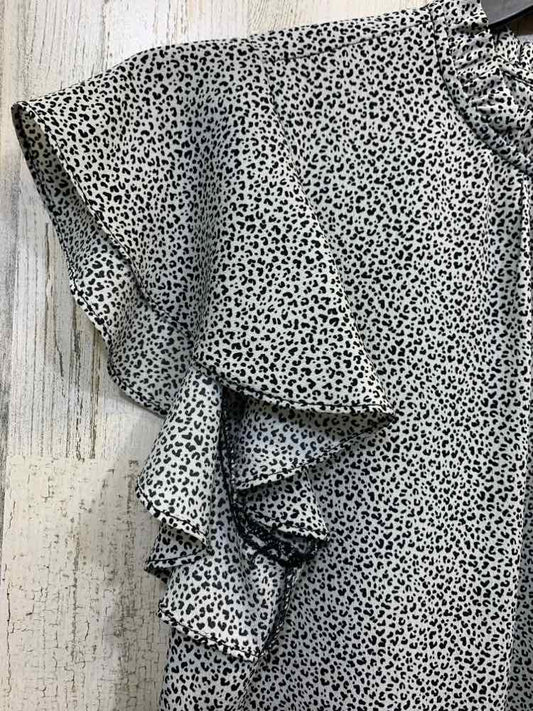 PRE-OWNED PHILOSOPHY Size L WHT/BLACK CHEETAH SLEEVELESS Blouse/BUTTON ON BACK R