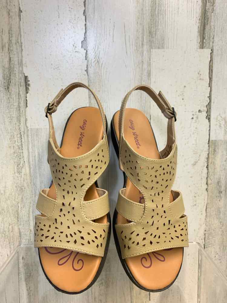 NWT EASY STREET SHOES Shoe Size 8 Taupe Shoes