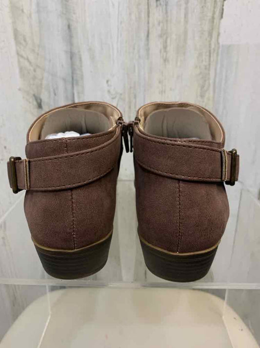 NWT LIFE STRIDE SHOES Shoe Size 9 Brown Boots