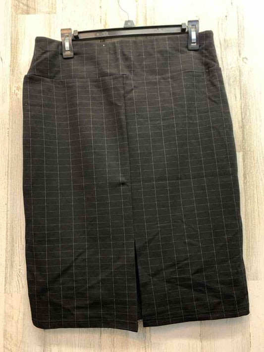MAZE Dresses and Skirts Size L Black Checkered PENCIL Skirt