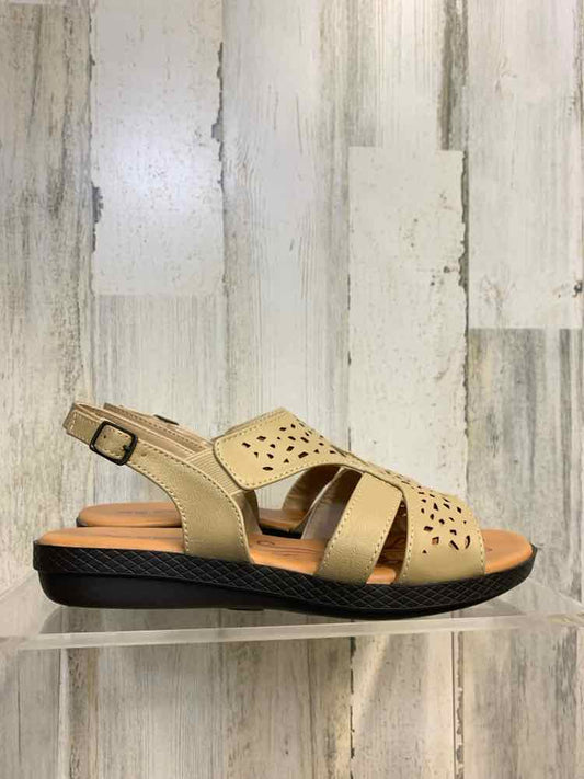 NWT EASY STREET SHOES Shoe Size 8 Taupe Shoes