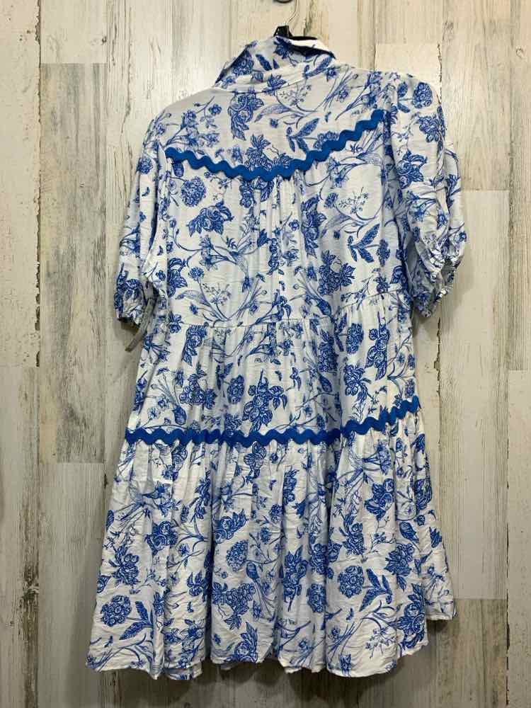 NWT UMGEE Dresses and Skirts Size L BLU/WHT Floral TIERED Dress/PUFF SLEEVE V NE
