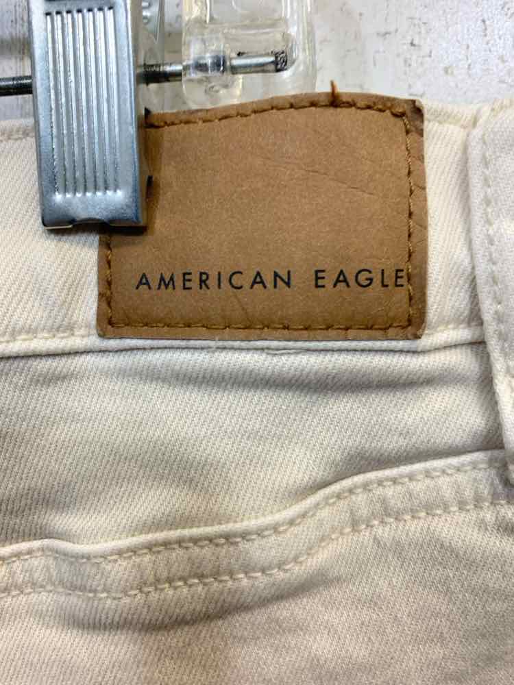 PRE-OWNED Size 16 AMERICAN EAGLE BOTTOMS BIEGE Solid SHORTS Shorts/BEIGE DENIM S