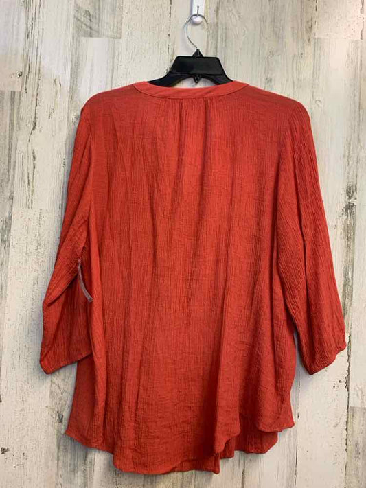 PRE-OWNED ST JOHN BAY PLUS SIZES Size 2X Pumpkin 3/4 SLEEVE TOP/HIGH WAIST/V NEC
