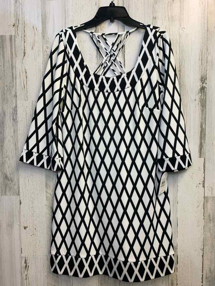 NWT JESSICA SIMPSON Dresses and Skirts Size 12 WHT/BLK LATTICE Dress