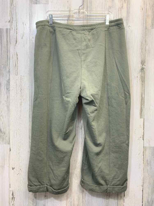 PRE-OWNED CHICOS BOTTOMS 10 Olive Solid JOGGER Activewear/OLIVE JOGGER ACTIVE PA