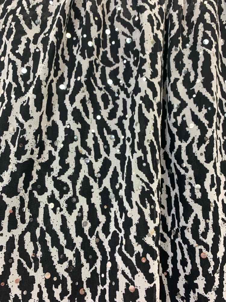PRE-OWNED CD PETITES Tops Size PM BLACK/WHITE ZEBRA 3/4 LENGTH TOP/3/4 LENGTH BL