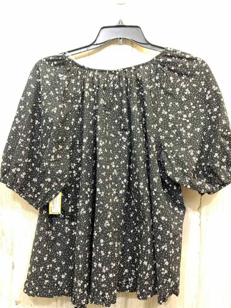NWT UNIVERSAL THREADS Tops Size XXL BLK/WHT Floral SHORT SLEEVES/BUTTON U Blouse