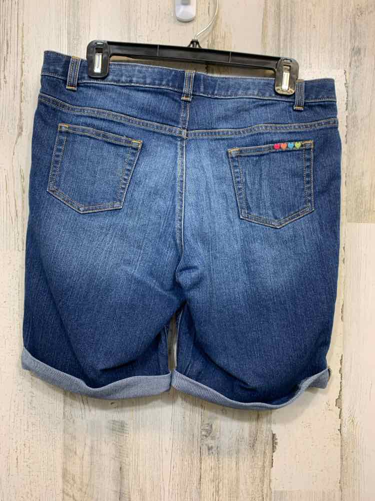 PRE-OWNED Size S LANDS DOWNUNDER BOTTOMS Denim SHORT Shorts/CUFFED LEGS W/ HEART