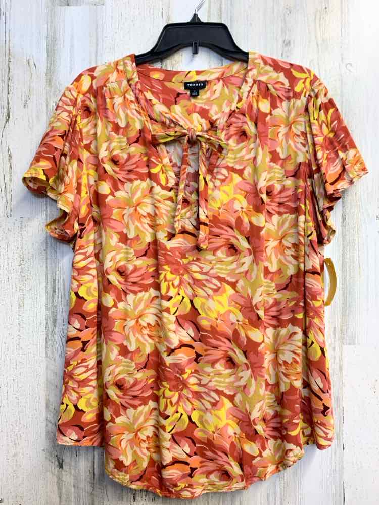 TORRID PLUS SIZES Size 1 RUST/YEL/PEACH Floral SHORT SLEEVES TOP