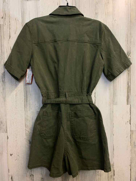 NWT Size 4 UNIVERSAL THREADS Dresses and Skirts ARMY GREEN SHORT SLEEVES Jumper