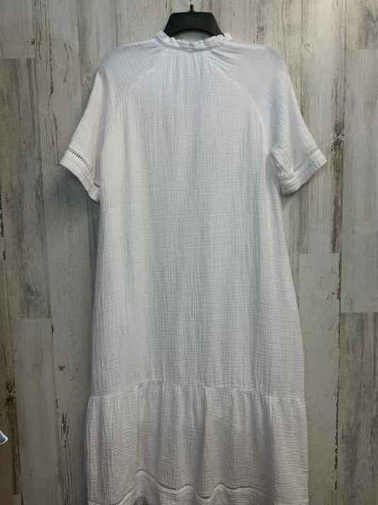 CHICOS Dresses and Skirts Size 0 White SHORT SLEEVES Dress