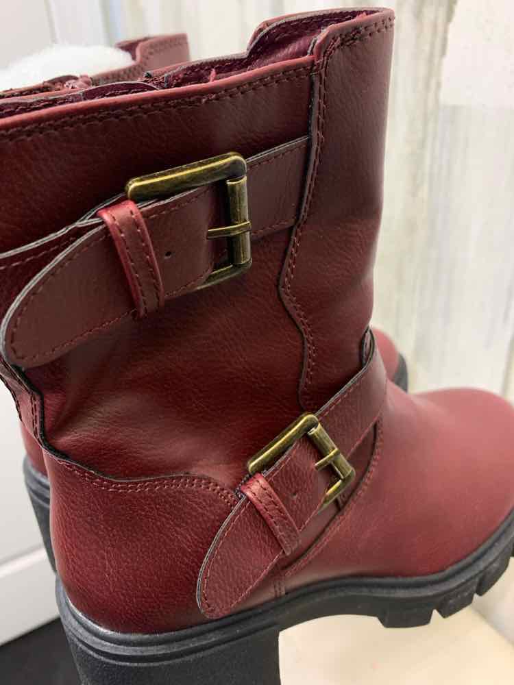 NWT SUN & STONE SHOES Shoe Size 5 MAROON Boots 2 BUCKLE W/ZIPPER BLOCK HEEL