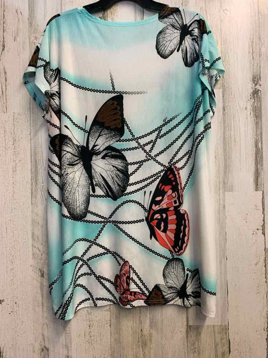 PRE-OWNED Tops Size osfm AQUA/WHT BUTTERFLY SHORT SLEEVES TOP