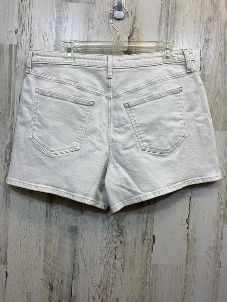 NWT Size 16 UNIVERSAL THREADS BOTTOMS White Solid A-LINE Shorts