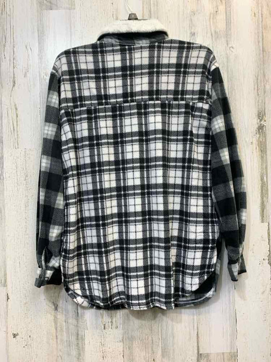 NWT JUST POLLY Tops Size M BLK/WHT Plaid LONG SLEEVES Shirt