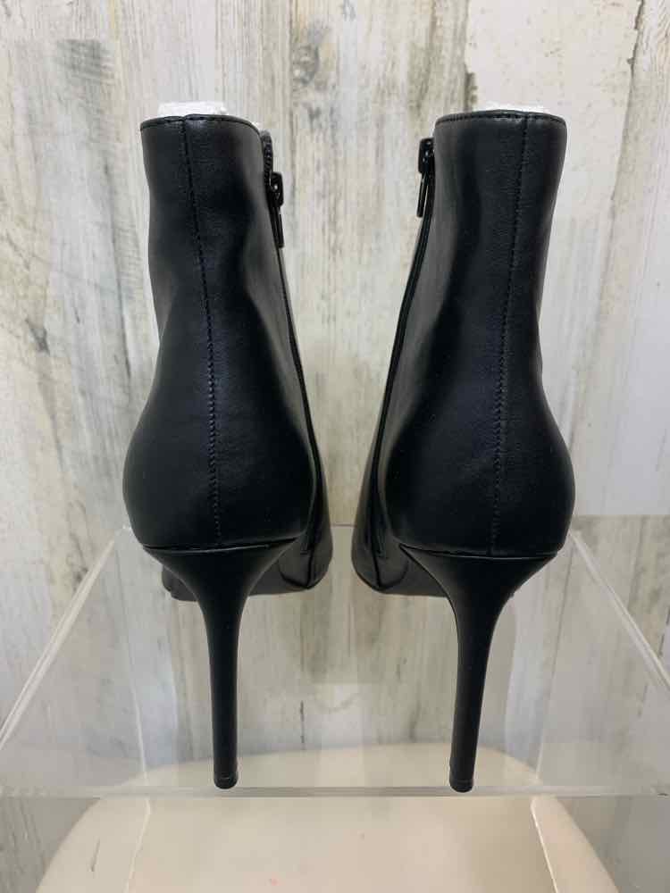 NWT INC SHOES Shoe Size 12 Black BOOTIE Shoes/BLACK ANKLE BOOTIE HIGH HEEL