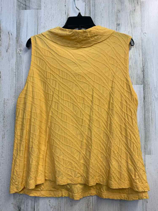 HABITAT Tops Size L Yellow SLEEVELESS TOP