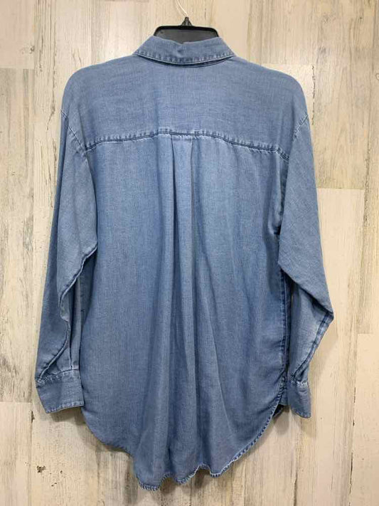 PRE-OWNED LOFT Tops Size XS Denim Solid LONG SLEEVE TOP/BUTTON DOWN W/COLLAR