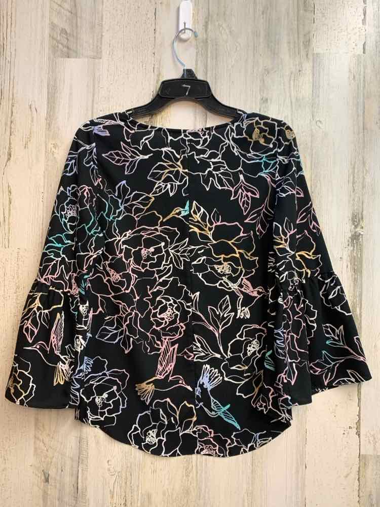 PRE-OWNED APT. 9 Tops Size XS Black FLOWERS LONG SLEEVES TOP/QUARTER ZIP UP