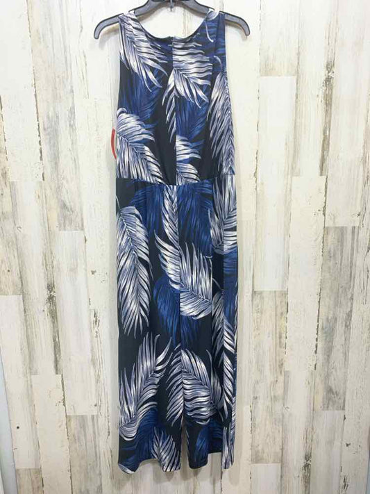 PRE-OWNED Size XL KAREN KANE Dresses and Skirts BLU/WHITE Floral ROMPER Romper