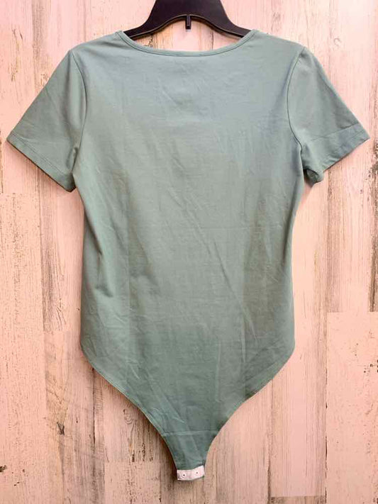 NWT KIMI & KAI Tops Size XL SAGE SHORT SLEEVES TOP