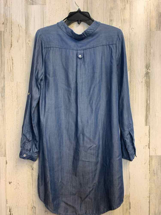 PRE-OWNED HONEY PUNCH Dresses and Skirts Size M Denim Solid SHIRT DRESS Dress/DE