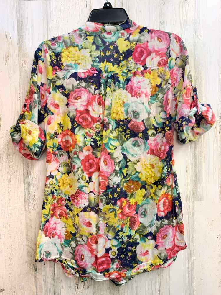 COTTON DAISY Tops Size M BLU/PINK/YELLOW ROSES 3/4 LENGTH TOP