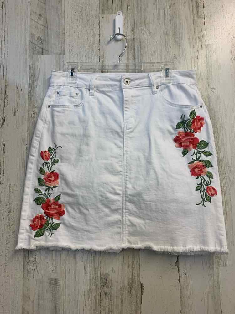 EARL JEAN Dresses and Skirts Size 12 WHT/RED/GRN ROSES MINI Skirt