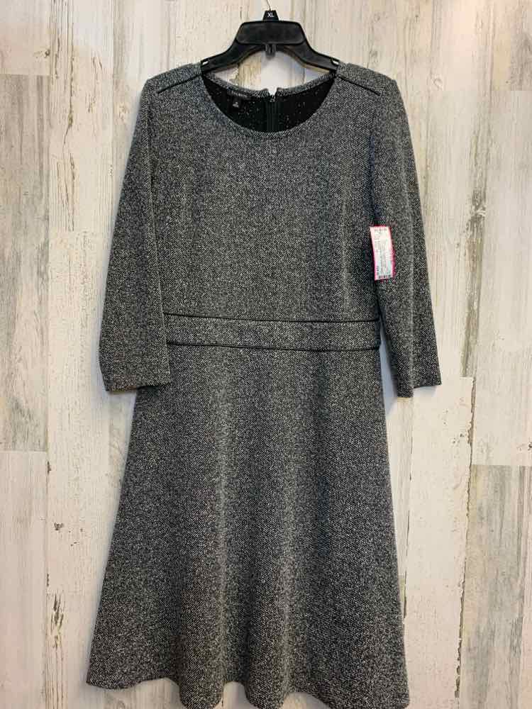 PRE-OWNED TALBOTS Dresses and Skirts Size 10 BLACK/WHITE TWEED A-LINE Dress/BLAC