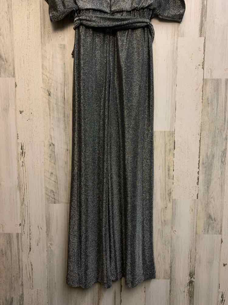 PRE-OWNED Size S JESSICA HOWARD Dresses and Skirts Silver WIDE LEG Jumper/SPARKL
