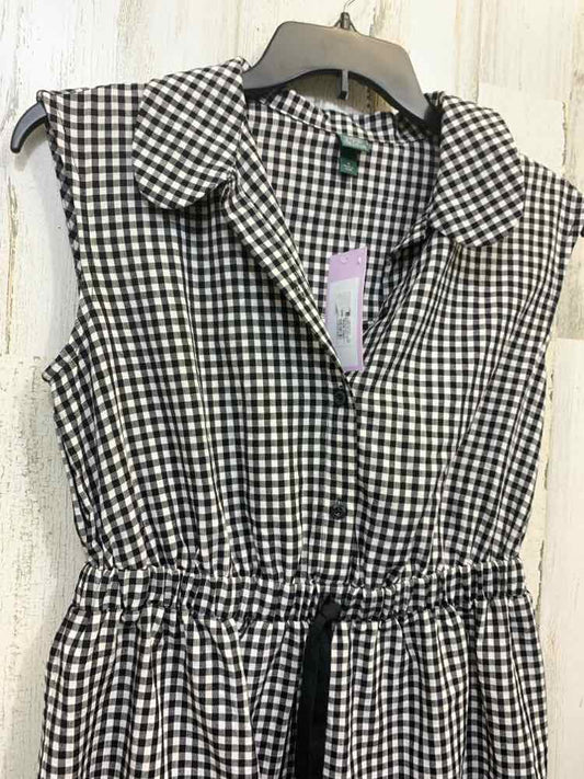 NWT WILD FABLE Dresses and Skirts Size M BLACK/WHITE GINGHAM TIERED Dress
