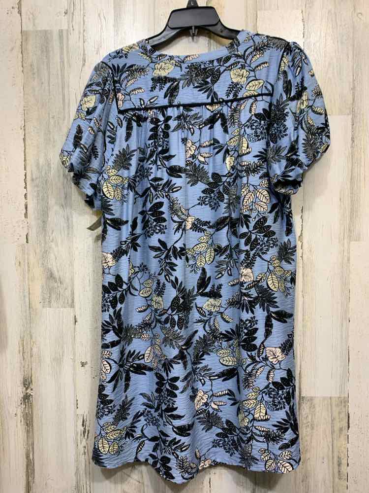 NWT GIGIO Dresses and Skirts Size L LT BLU/WHT/BLK Floral BUTTON DOWN Dress/PUFF