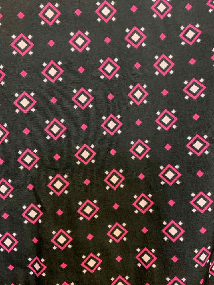 PRE-OWNED KIM ROGERS Tops Size XL black/pink DIAMOND SLEEVELESS TOP/BLACK SLEEVE