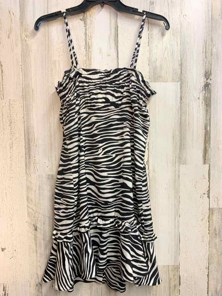 NWT BAR lll Dresses and Skirts Size S BLK/WT ZEBRA SPAGHETTI STRAP Dress/BUTTON