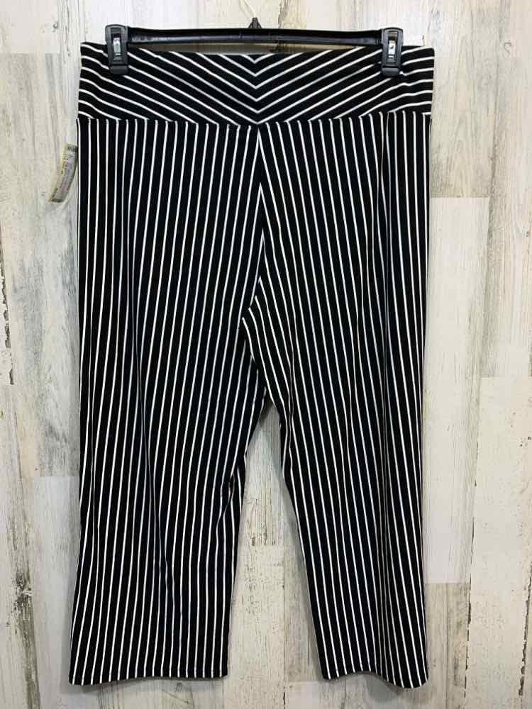 PRE-OWNED Size XL HABITAT BLK/WHT Stripe CROP Pants/WIDE ELASTIC WAISTBAND CROPP