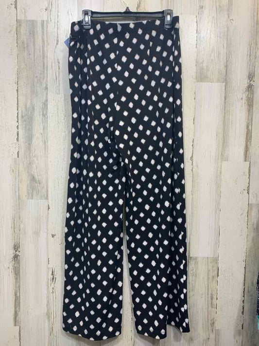 PRE-OWNED Size 2 CHICOS BOTTOMS BLACK/WHITE DOTS STRAIGHT Pants/BLACK/WHITE STRE