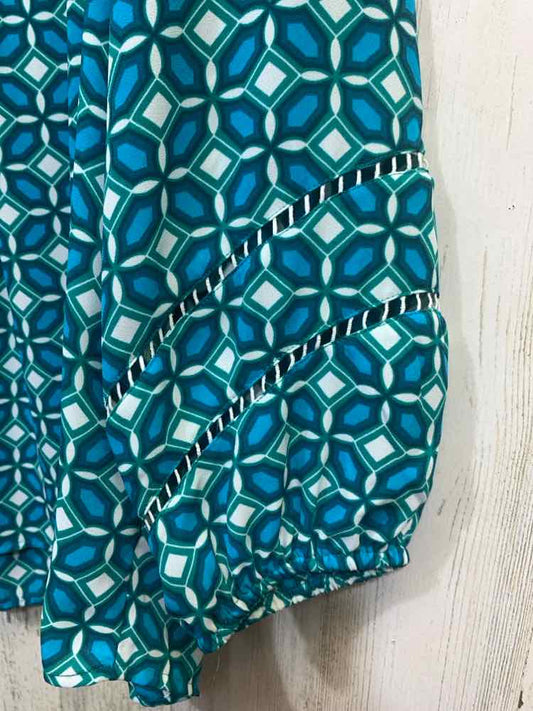PRE-OWNED LOFT/LADDER STITCH/PEEK-A-BOO CUTOUT DETAIL 3/4 SLEEVE