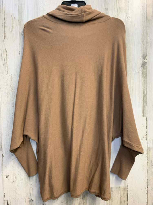 BLACK TAPE PLUS SIZES Size 2X Tan BAT SLEEVES TOP