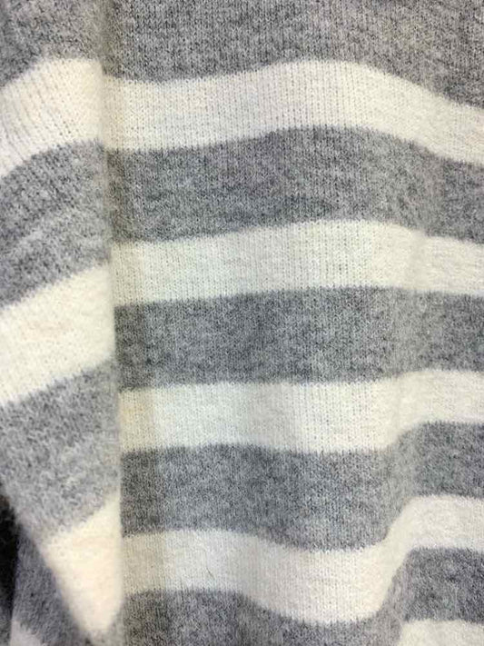 NWT ULTRA FLIRT Tops Size XL GRAY/WHT Stripe LONG SLEEVES Sweater