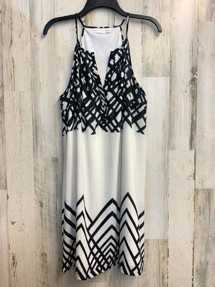 PRE-OWNED BISOU BISOU Dresses and Skirts Size 12 WHT/BLK SPAGHETTI STRAP Dress