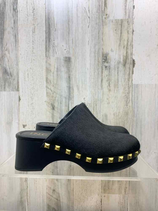 NWT INC SHOES Shoe Size 6 Black Fur 6 Shoes/STUDDED SIDES REAL FUR