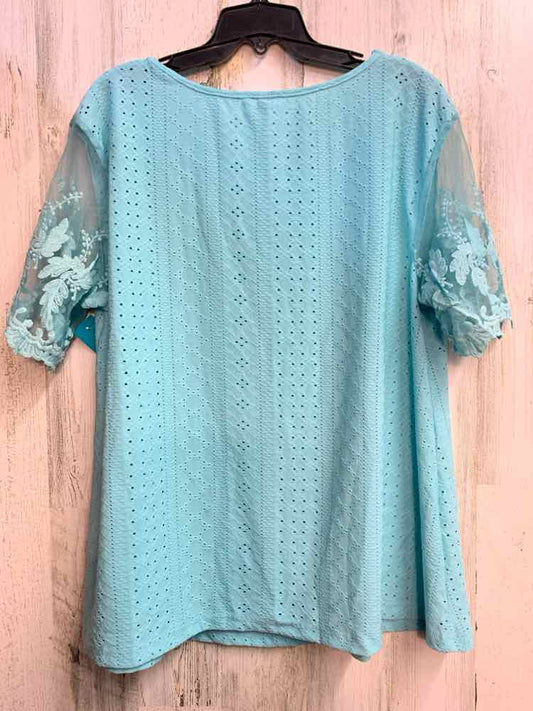 PRE-OWNED Tops Size XL LIGHT BLUE SHORT SLEEVES TOP