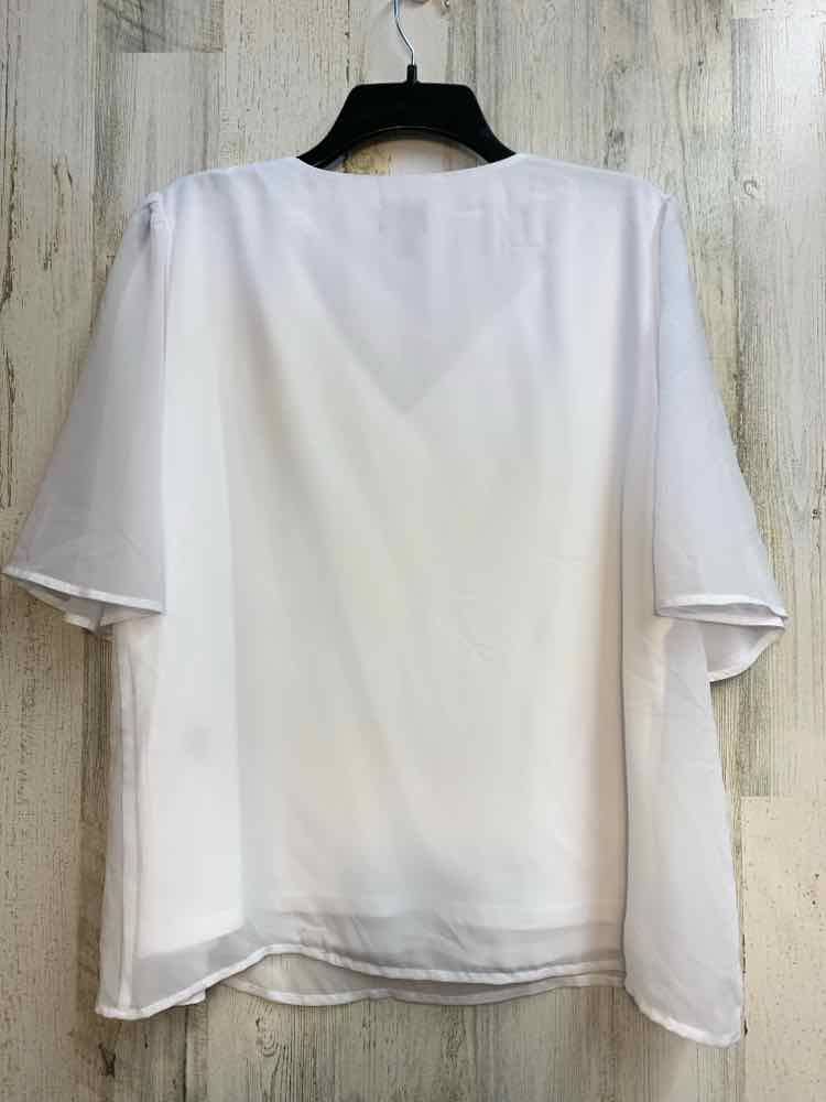PRE-OWNED JM COLLECTION Tops Size M WHT SHORT SLEEVES TOP