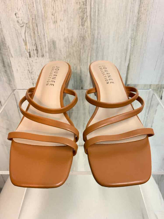 NWT JOURNEE COLLECTION SHOES Shoe Size 7 Caramel SANDAL Shoes