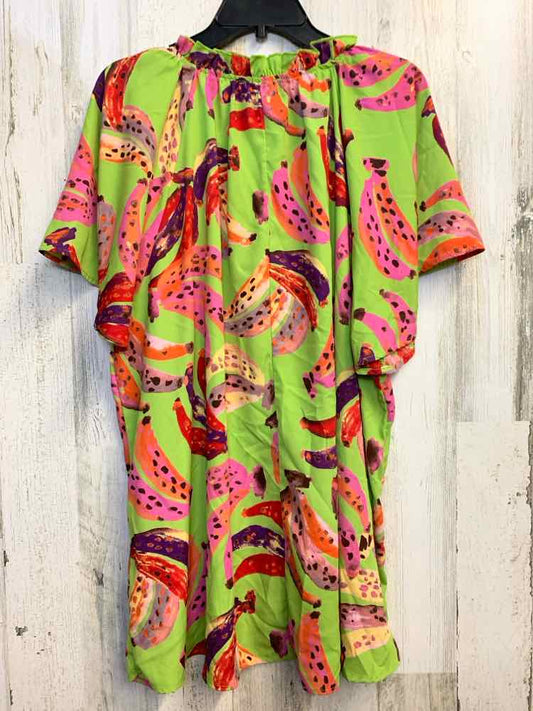 PRE-OWNED ENTRO PLUS SIZES Size 2X GREEN/MULTI-COLOR BANANAS SHORT SLEEVES TOP