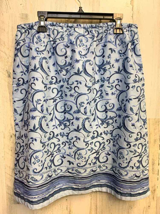 PRE-OWNED FADED GLORY Dresses and Skirts Size M LIGHT BLUE Floral MIDI Skirt