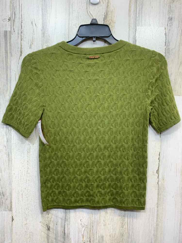 PRE-OWNED MICHAEL KORS/EMBOSSED CREW NECK Size XS Olive SHORT SLEEVES Blouse